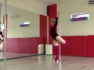 Manya Baletkina has an terrific gymnastic talent
