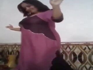 Old woman fat Arab ass dancing