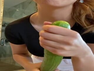 Cucumber Love: Free HD adult clip clip d2