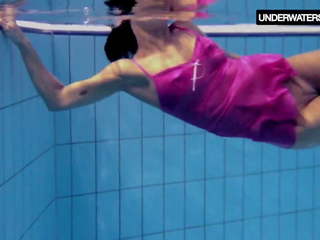 Zlata Oduvanchik Swims in a Pink Top and Undresses: X rated movie 4c